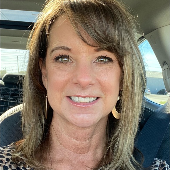 Meet your Posher, Kim - Picture 1 of 1